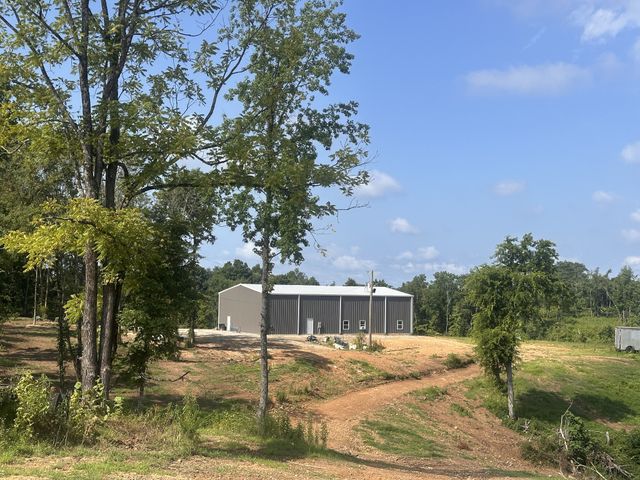 300 Maxwell Hill Rd, Pulaski, TN 38478