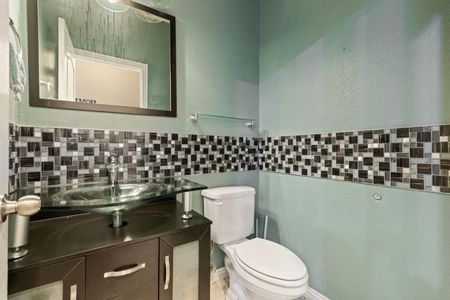 11914 Green Colling Park Drive, Houston, TX 77047