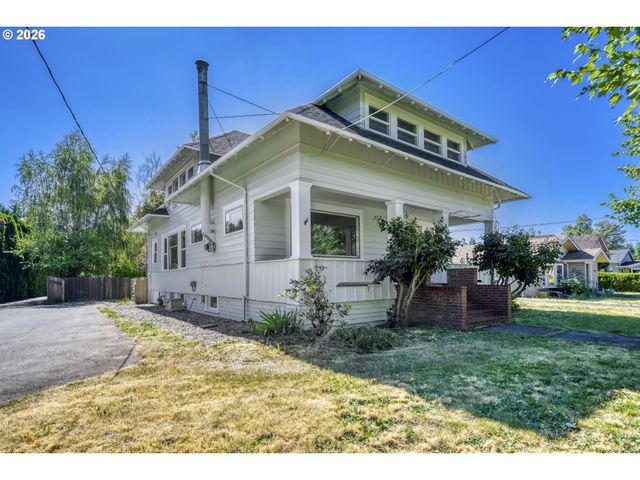 844 CORBY St, Woodburn, OR 97071