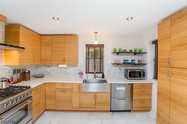 72 N Franklin St, Lambertville City, NJ 08530