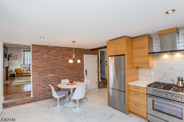 72 N Franklin St, Lambertville City, NJ 08530