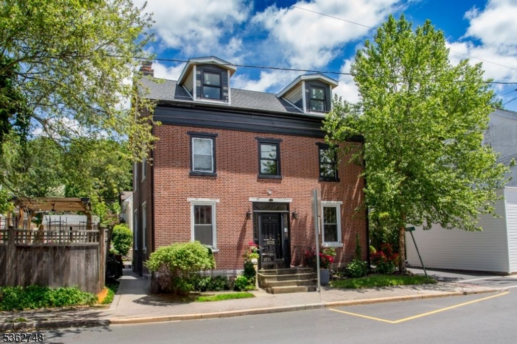72 N Franklin St, Lambertville City, NJ 08530
