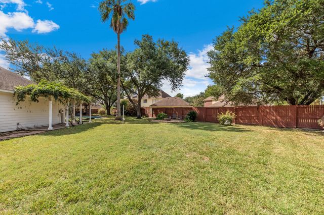 15826 Jamie Lee Drive, Houston, TX 77095