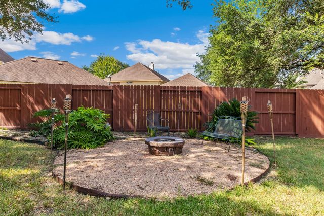 15826 Jamie Lee Drive, Houston, TX 77095