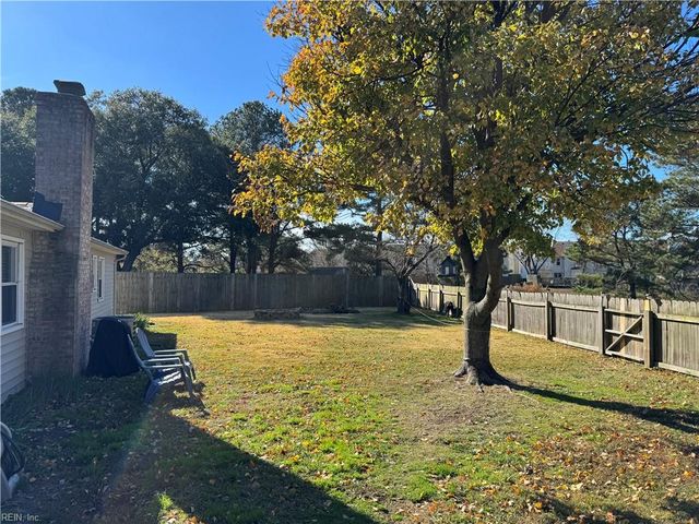 1405 Snow CRES, Virginia Beach, VA 23453