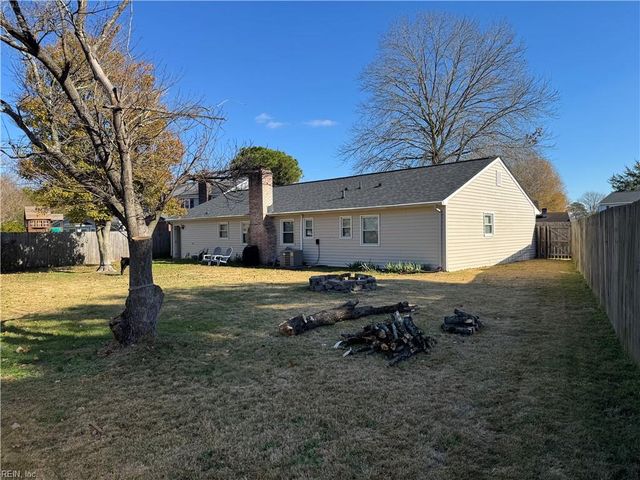 1405 Snow CRES, Virginia Beach, VA 23453