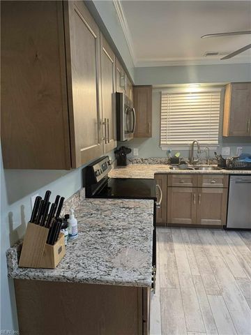 1405 Snow CRES, Virginia Beach, VA 23453