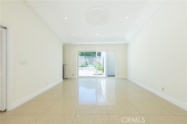 16379 Meadowridge Road, Encino (los Angeles), CA 91436