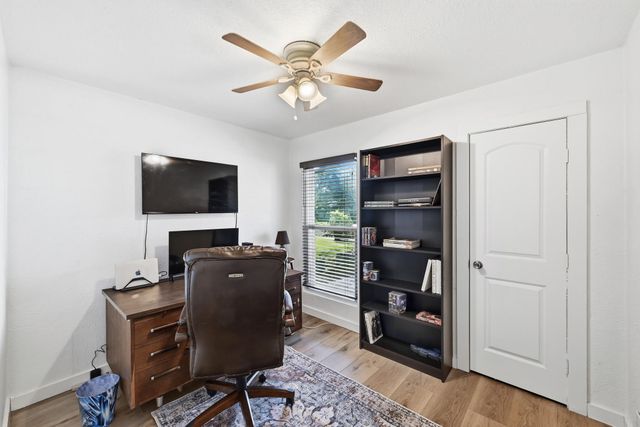 5610 Fence ROW, Austin, TX 78744