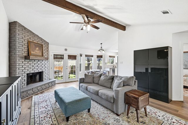 5610 Fence ROW, Austin, TX 78744