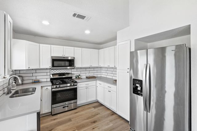 5610 Fence ROW, Austin, TX 78744