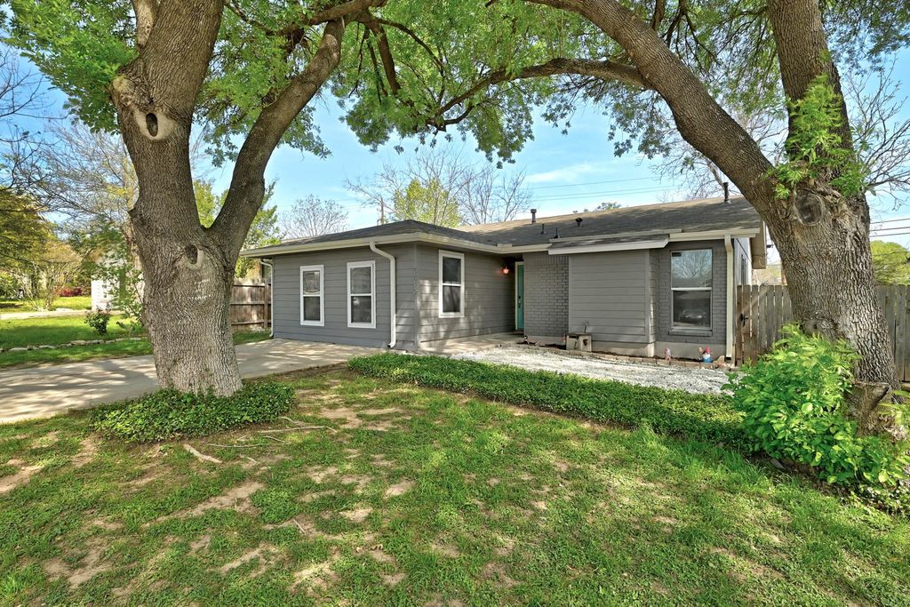 5610 Fence ROW, Austin, TX 78744