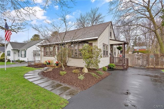 204 Stonefield Road, Onondaga, NY 13205