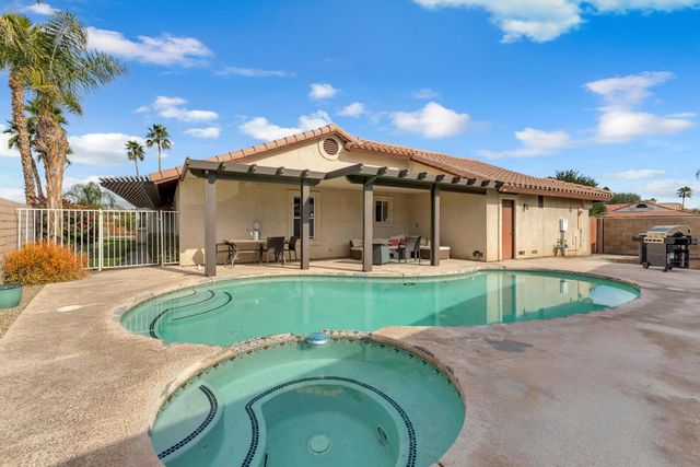 44555 Marguerite Court, La Quinta, CA 92253
