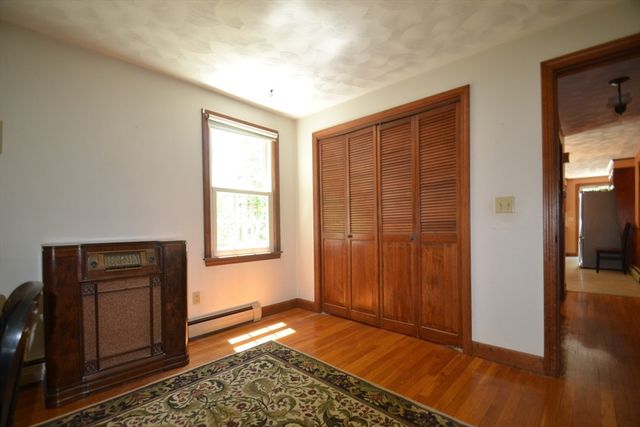18 Bennett Rd, Rochester, MA 02770
