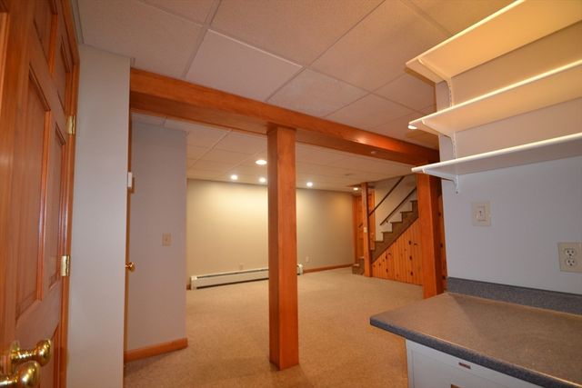 18 Bennett Rd, Rochester, MA 02770