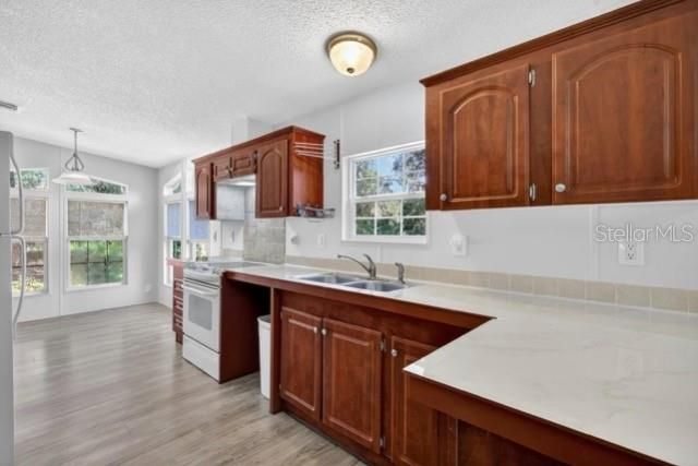 5841 SE 164TH AVENUE, Ocklawaha, FL 32179