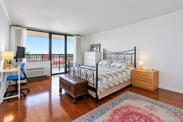 15 Stewart Place 12A, White Plains, NY 10603