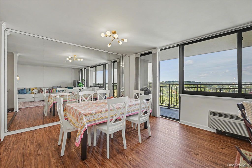 15 Stewart Place 12A, White Plains, NY 10603 — photo 5