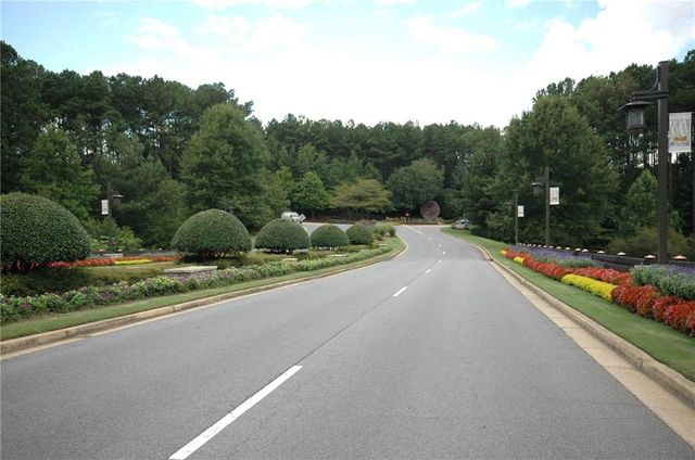 1398 BridgeMill Avenue, Canton, GA 30114