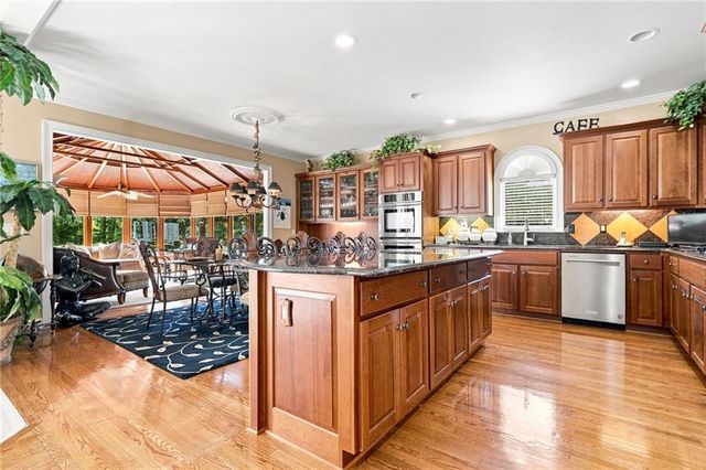 1398 BridgeMill Avenue, Canton, GA 30114