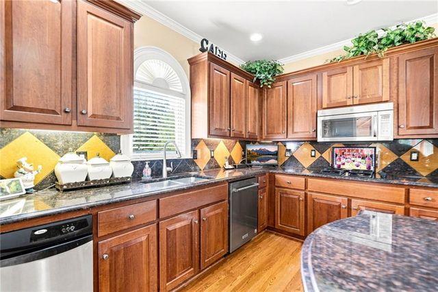 1398 BridgeMill Avenue, Canton, GA 30114