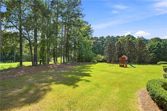 1398 BridgeMill Avenue, Canton, GA 30114