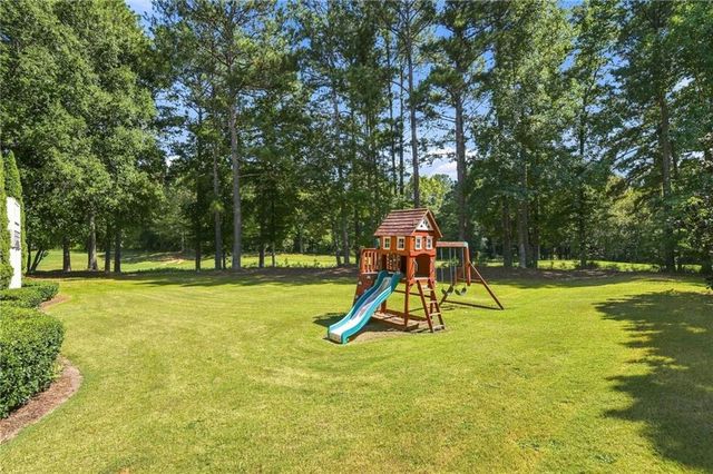 1398 BridgeMill Avenue, Canton, GA 30114