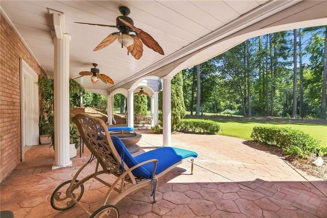 1398 BridgeMill Avenue, Canton, GA 30114