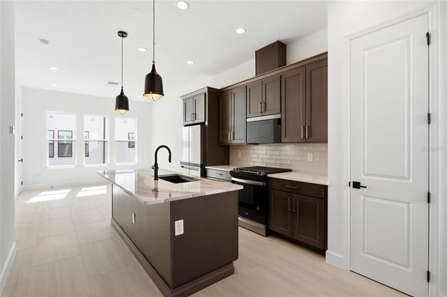 2130 WHITNEY MARSH ALLEY, Orlando, FL 32804