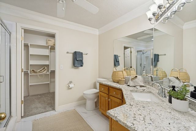 1077 E BROOK CIR, Kaysville, UT 84037