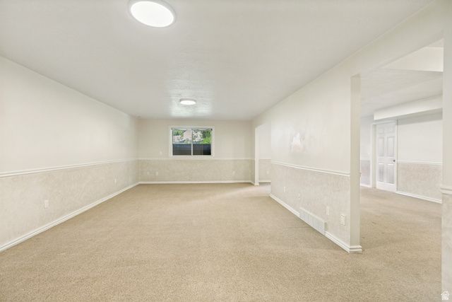 1077 E BROOK CIR, Kaysville, UT 84037