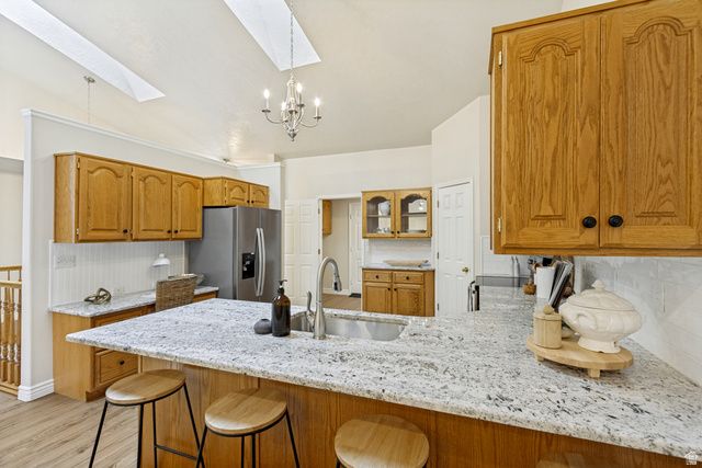 1077 E BROOK CIR, Kaysville, UT 84037