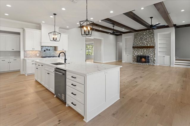 1442 County Road 313 E, Tyler, TX 75706