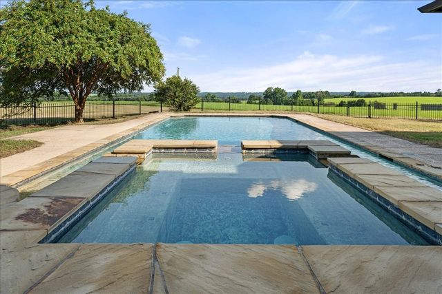 1442 County Road 313 E, Tyler, TX 75706
