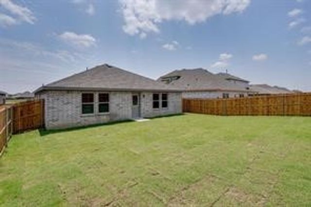 1937 Huisache Street, Royse City, TX 75189