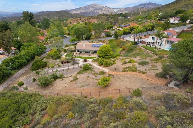 14505 Wildgrove Rd, Poway, CA 92064