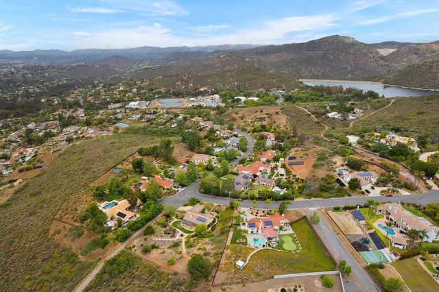 14505 Wildgrove Rd, Poway, CA 92064