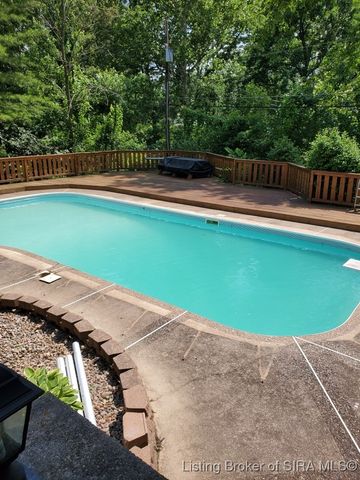 113 Farrington Drive, New Albany, IN 47150