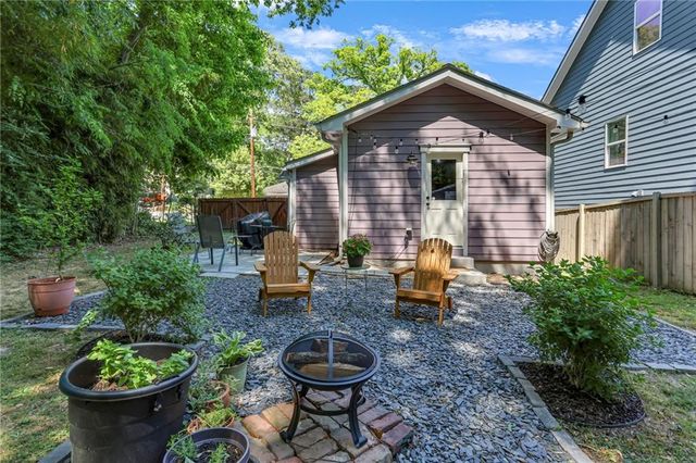 2428 Brantley Street NW, Atlanta, GA 30318