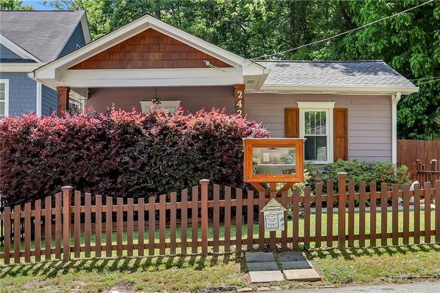 2428 Brantley Street NW, Atlanta, GA 30318