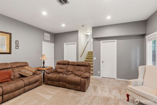 19005 63rd Street E, Lake Tapps, WA 98391