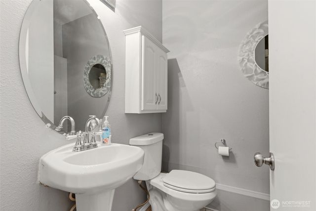 19005 63rd Street E, Lake Tapps, WA 98391