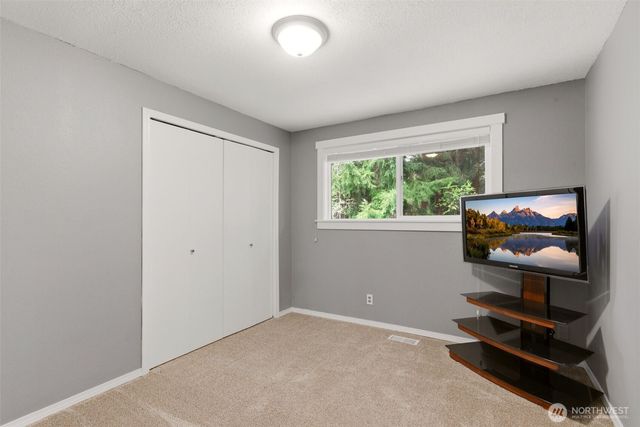 19005 63rd Street E, Lake Tapps, WA 98391