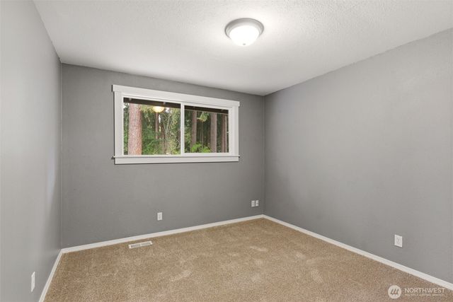 19005 63rd Street E, Lake Tapps, WA 98391