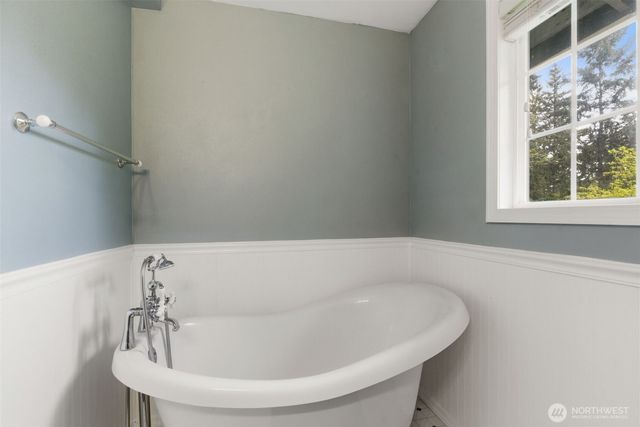 19005 63rd Street E, Lake Tapps, WA 98391