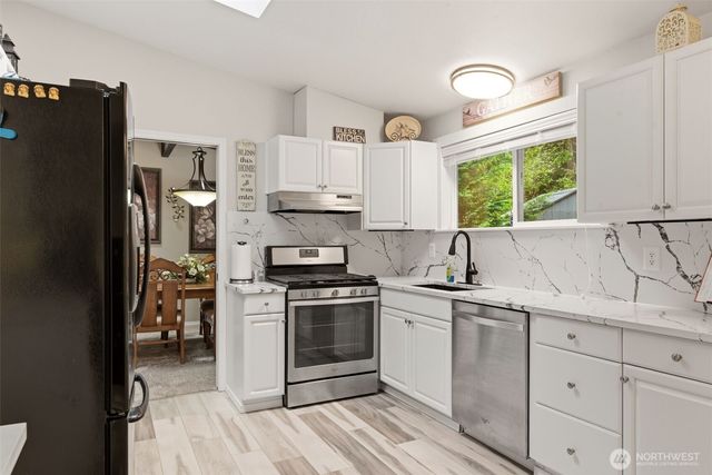 19005 63rd Street E, Lake Tapps, WA 98391