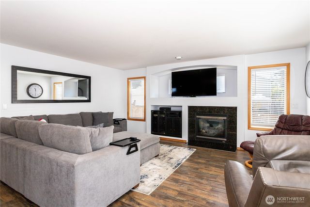 18103 SE 247th Street, Covington, WA 98042