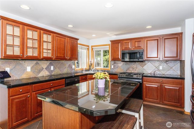 18103 SE 247th Street, Covington, WA 98042