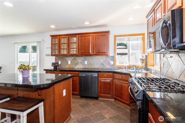 18103 SE 247th Street, Covington, WA 98042